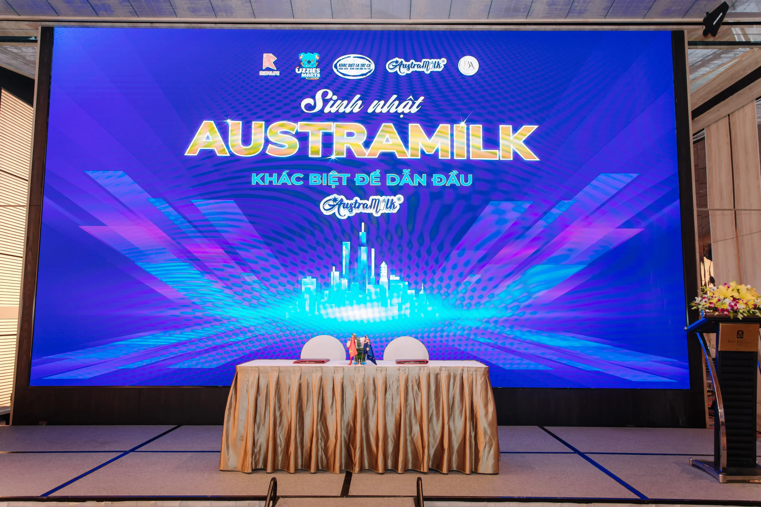 Sinh Nhật Austramilk | TỪ NƯỚC ÚC XA XÔI – AUSTRAMILK HÂN HOAN HỘI NGỘ TẠI HÀ NỘI