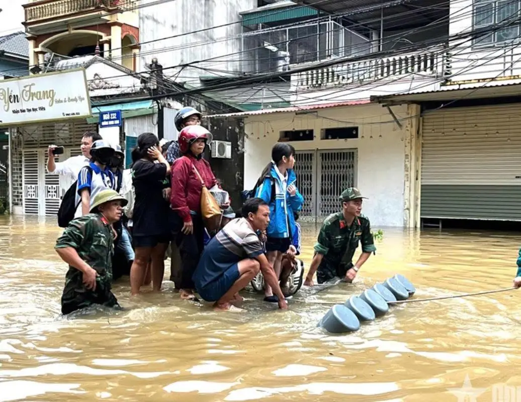 AUSTRAMILK GỬI MỘT CÁI ÔM ĐẾN NHỮNG NGƯỜI Ở LẠI